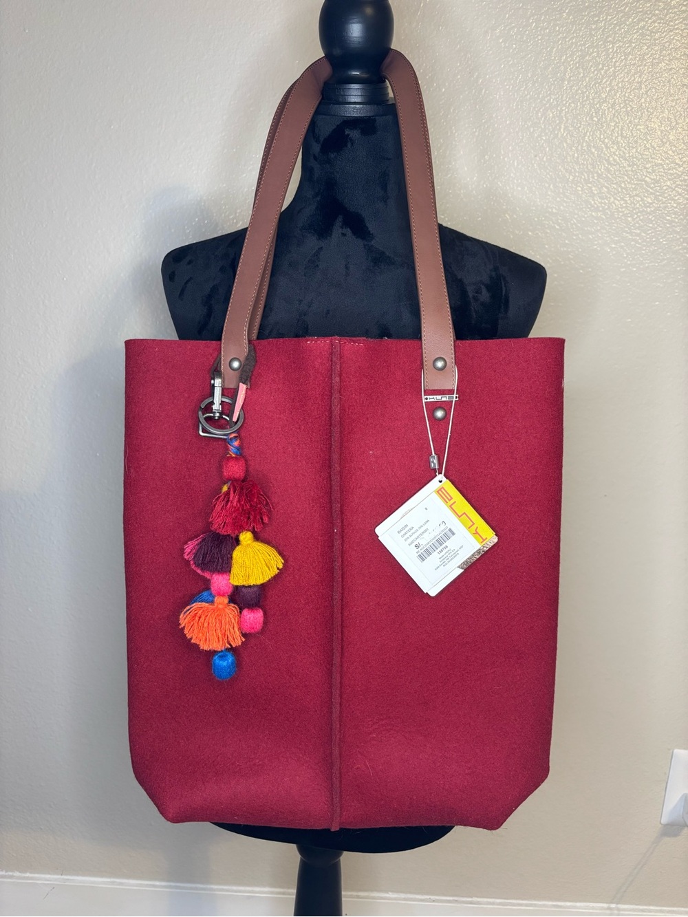 Kuna Raisin Cartera Red Alpaca & Lana Tote with Colorful Tassel NWT